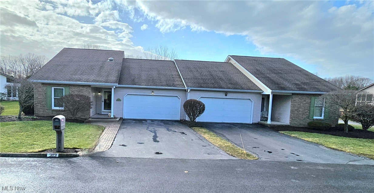 303 Golf Drive, Cortland, Ohio image 2