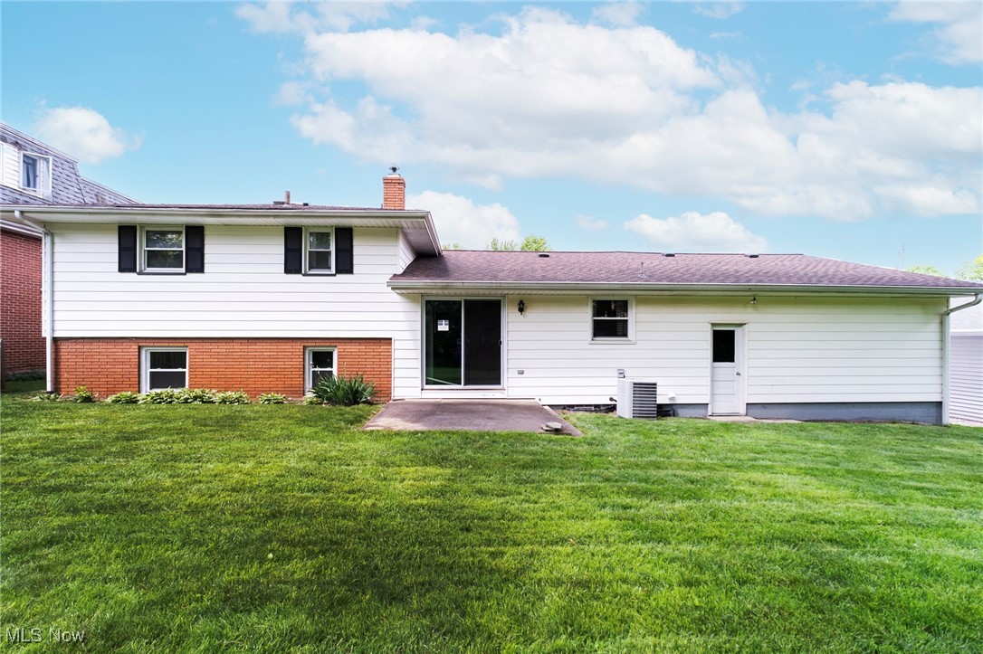 2871 Bears Den Court, Youngstown, Ohio image 16