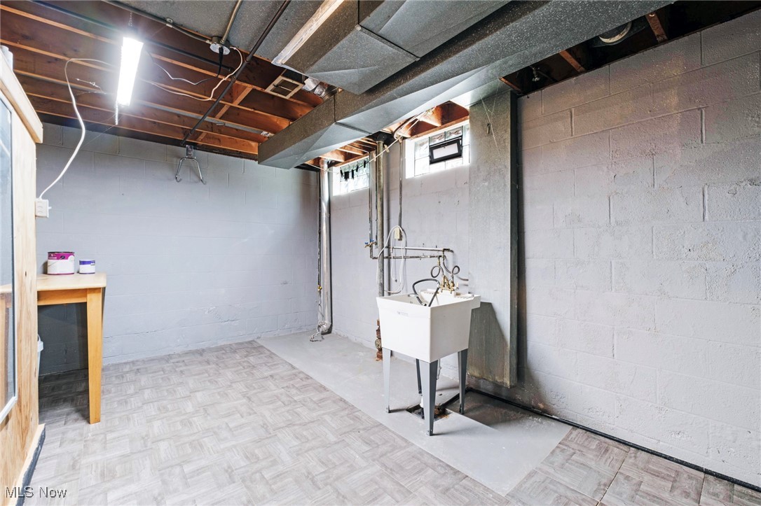 2871 Bears Den Court, Youngstown, Ohio image 14