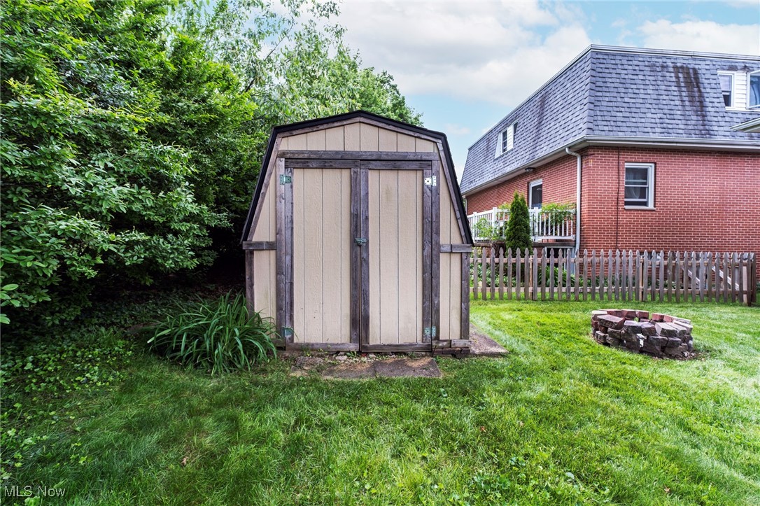 2871 Bears Den Court, Youngstown, Ohio image 17