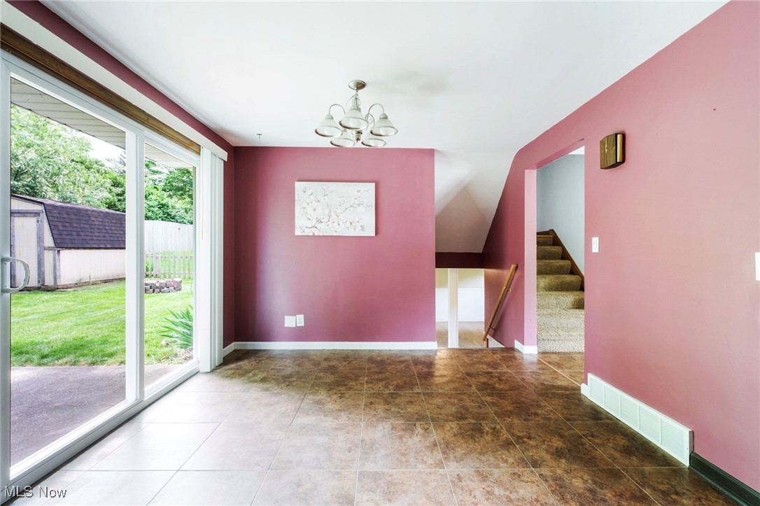 2871 Bears Den Court, Youngstown, Ohio image 3