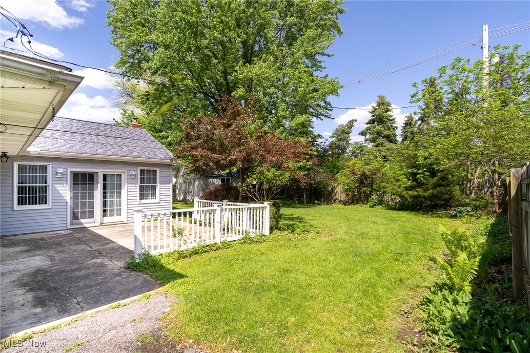 915 Sharondale Drive, Amherst, Ohio image 35