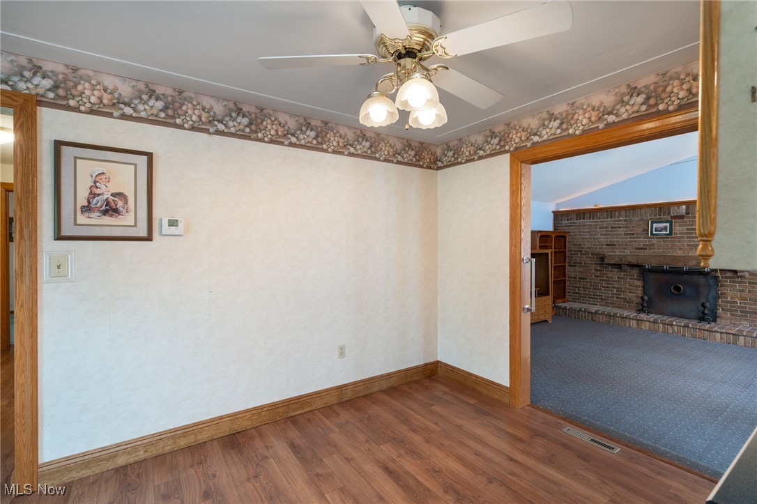 915 Sharondale Drive, Amherst, Ohio image 12