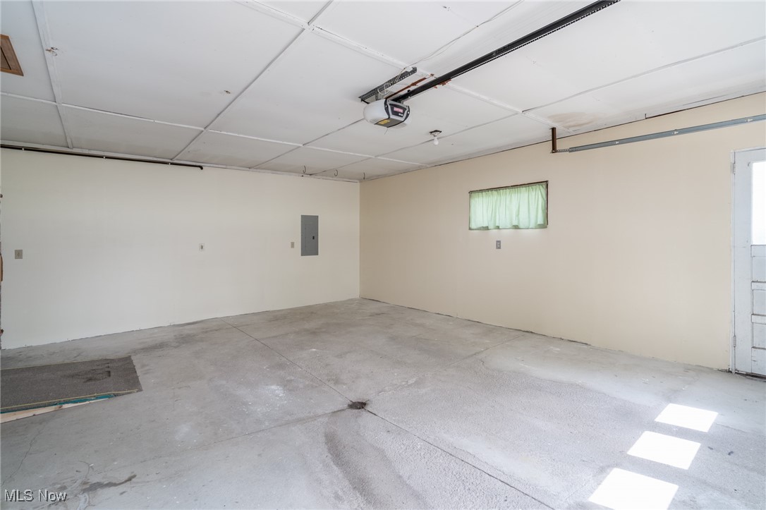 915 Sharondale Drive, Amherst, Ohio image 30