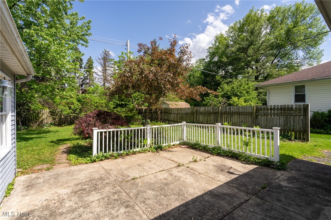 915 Sharondale Drive, Amherst, Ohio image 37