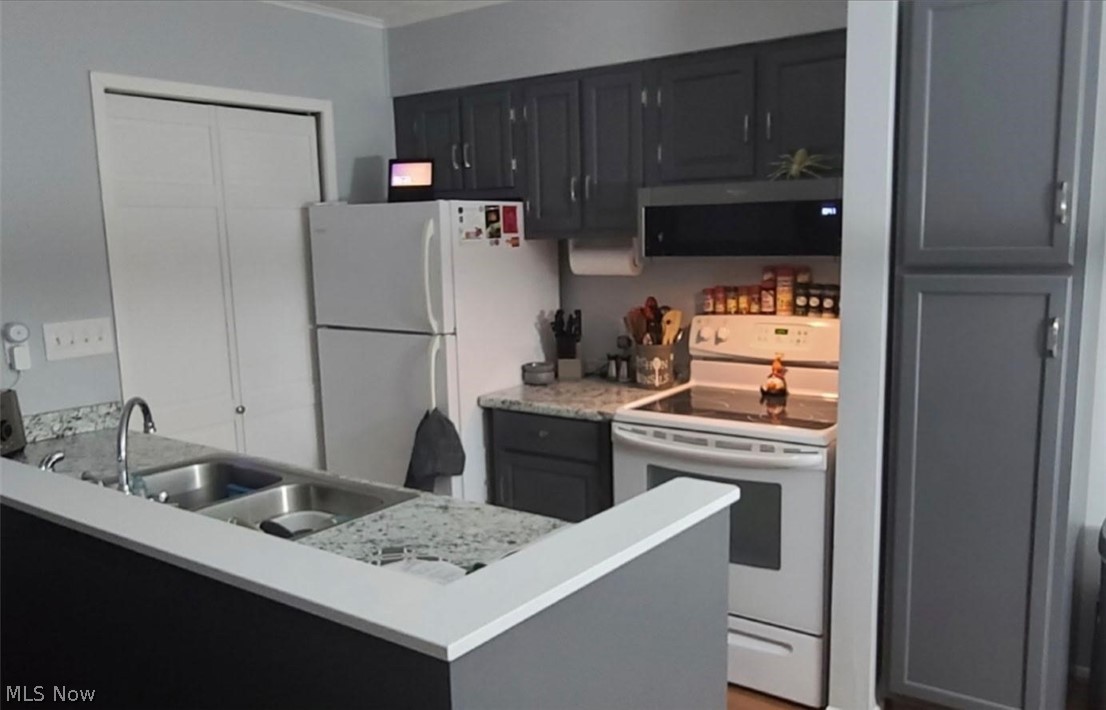 Fairway Villas Condo - Residential