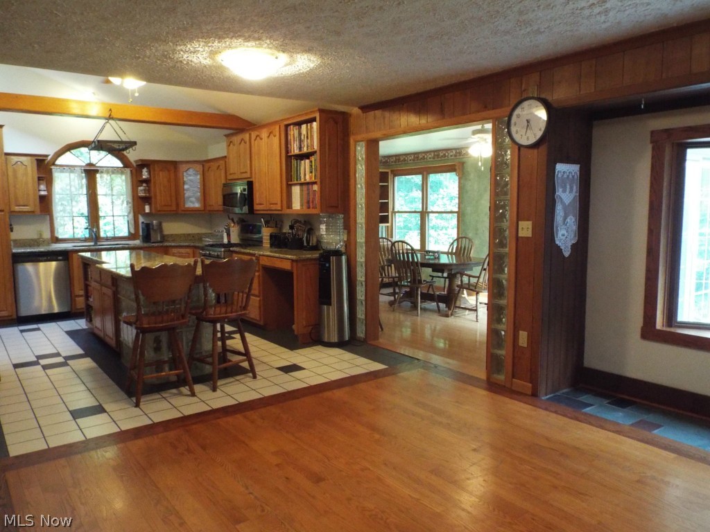 Hawthorne Acres - Residential