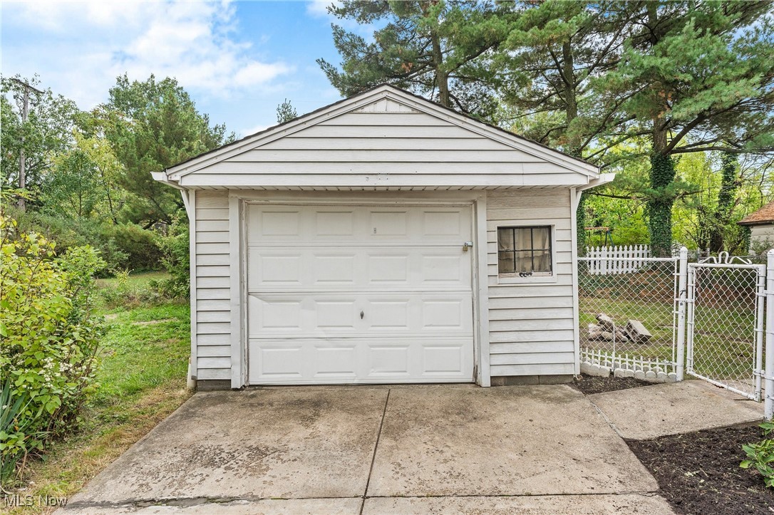 11210 Mountview Avenue, Garfield Heights, Ohio image 36