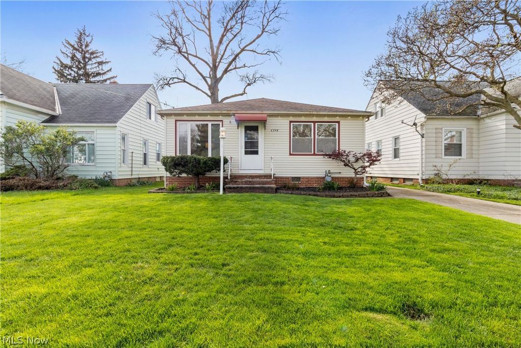 Photo of 6394 Westminster Drive, Parma, OH 44129 (MLS # 5201664)