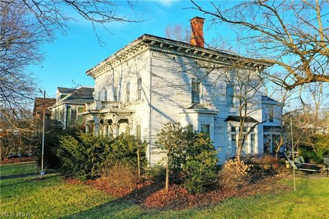 Tiny photo for 720 Mahoning Avenue NW, Warren, OH 44483 (MLS # 5198046)