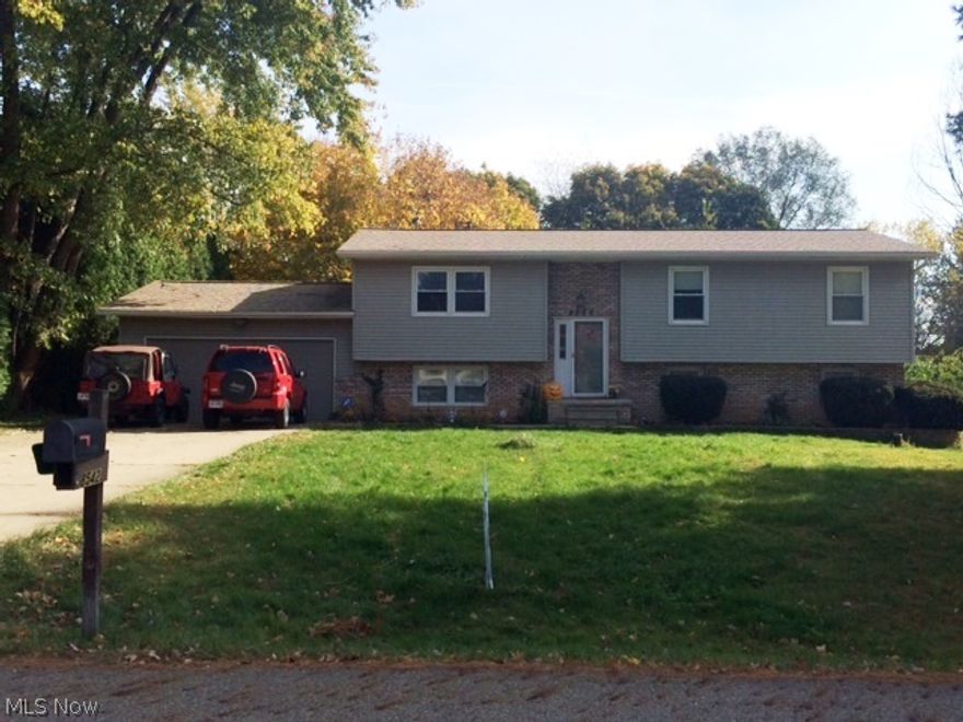 Over 2,000 square foot...lots of updates. Newer roof, gutters, downspouts, furnace and central air. There is a living room open to the dinette and kitchen...all appliances convey. In the lower level there is the 4th bedroom, full bath and a huge rec room. Great value here.