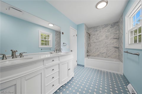 Tiny photo for 540 Fox Run Trail, Aurora, OH 44202 (MLS # 5257116)
