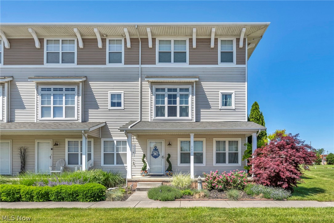View Lorain, OH 44052 townhome
