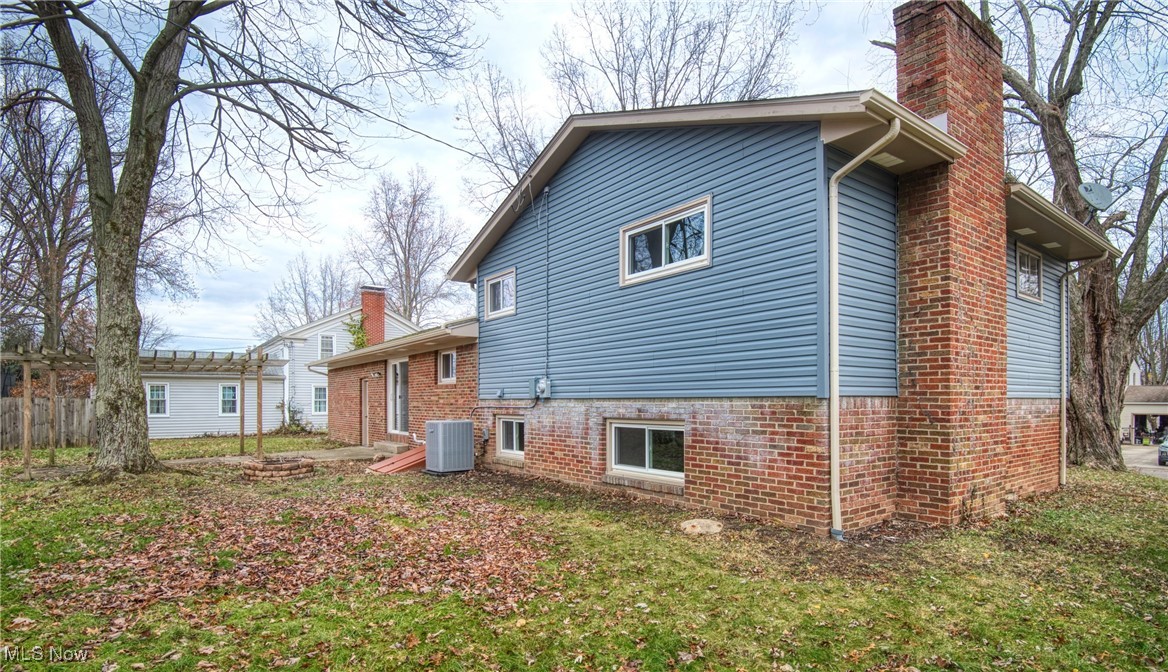 2485 Crestview Avenue, Alliance, Ohio image 34