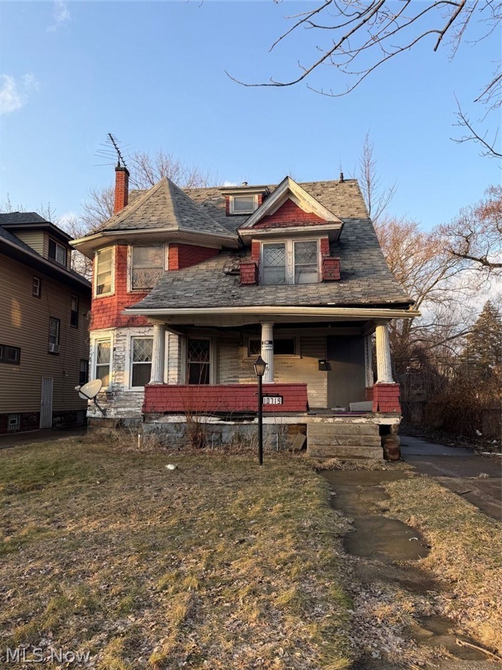 Photo of 10719 Grantwood Avenue, Cleveland, OH 44108 (MLS # 5190334)
