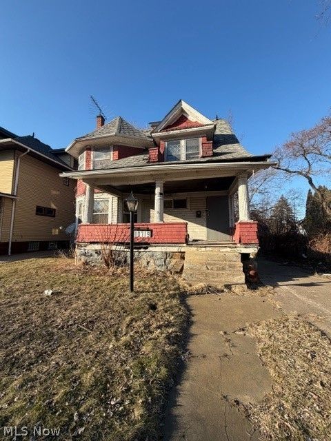 Photo of 10719 Grantwood Avenue, Cleveland, OH 44108 (MLS # 5190334)