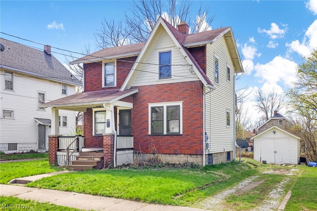 Photo of 848 Longview Avenue, Akron, OH 44307 (MLS # 5195058)