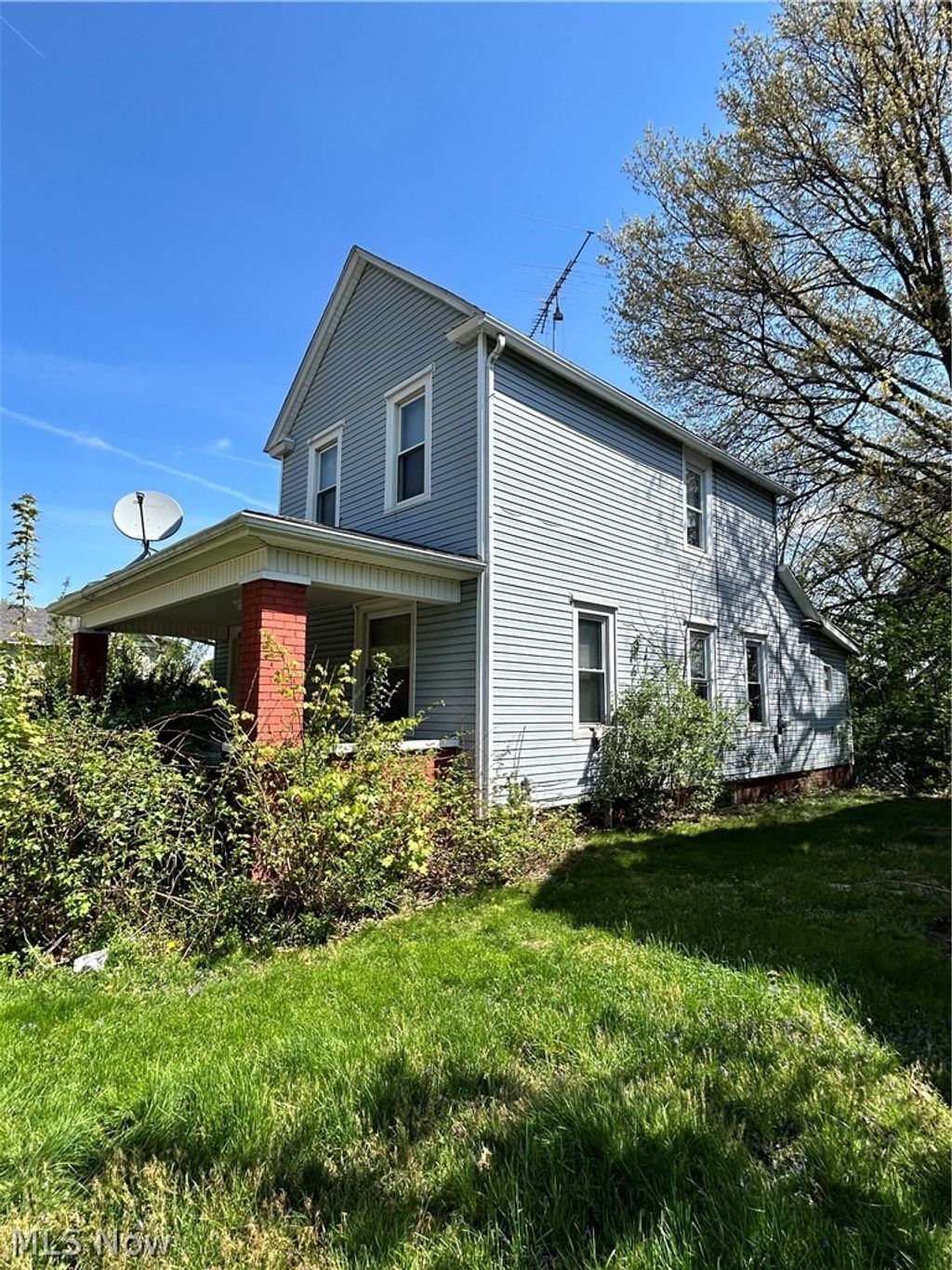 Photo of 1044 S Freedom Avenue, Alliance, OH 44601 (MLS # 5203951)