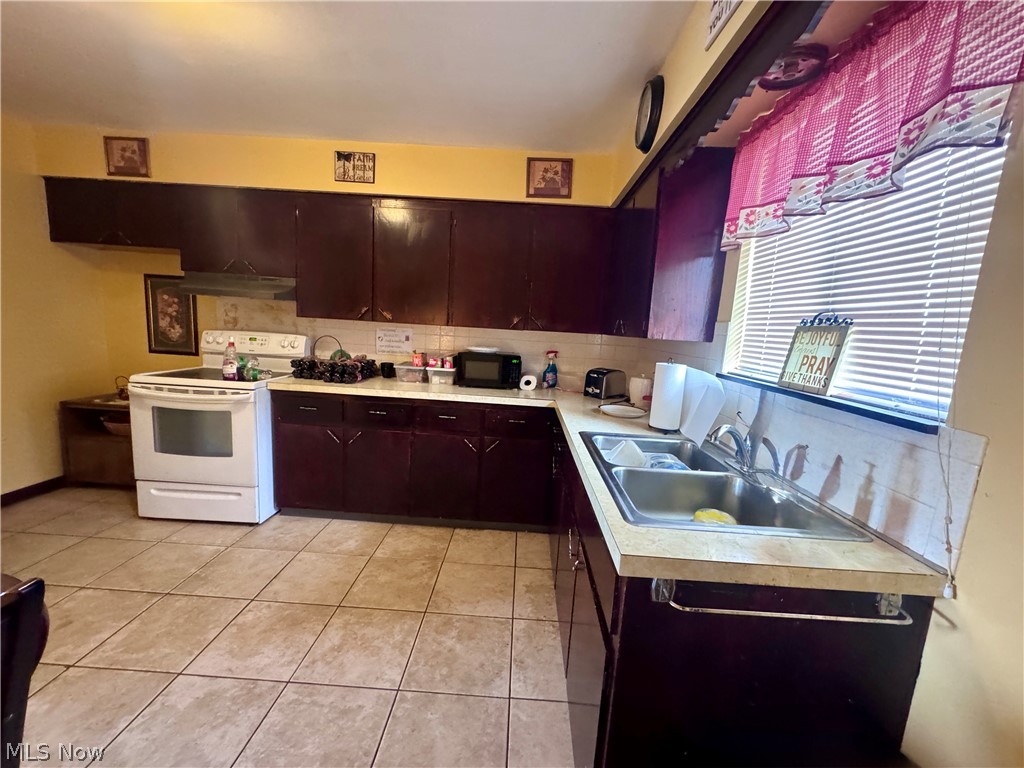 Village/Windham - Residential Income