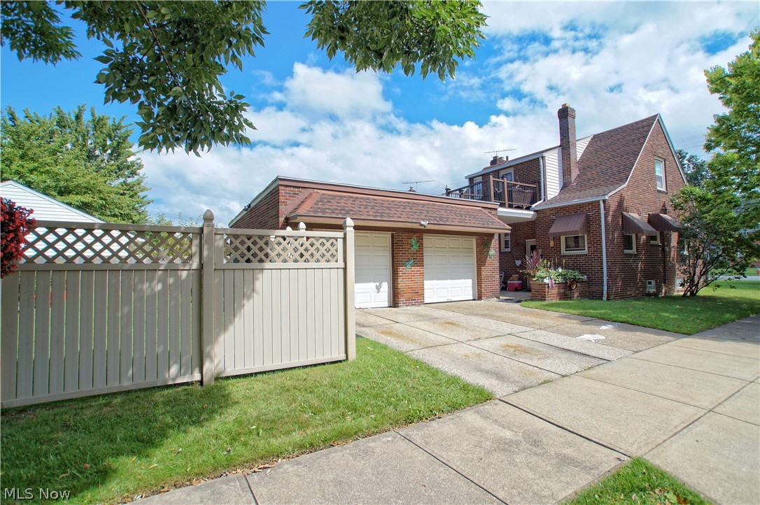 Utopia Beach 02 - Residential