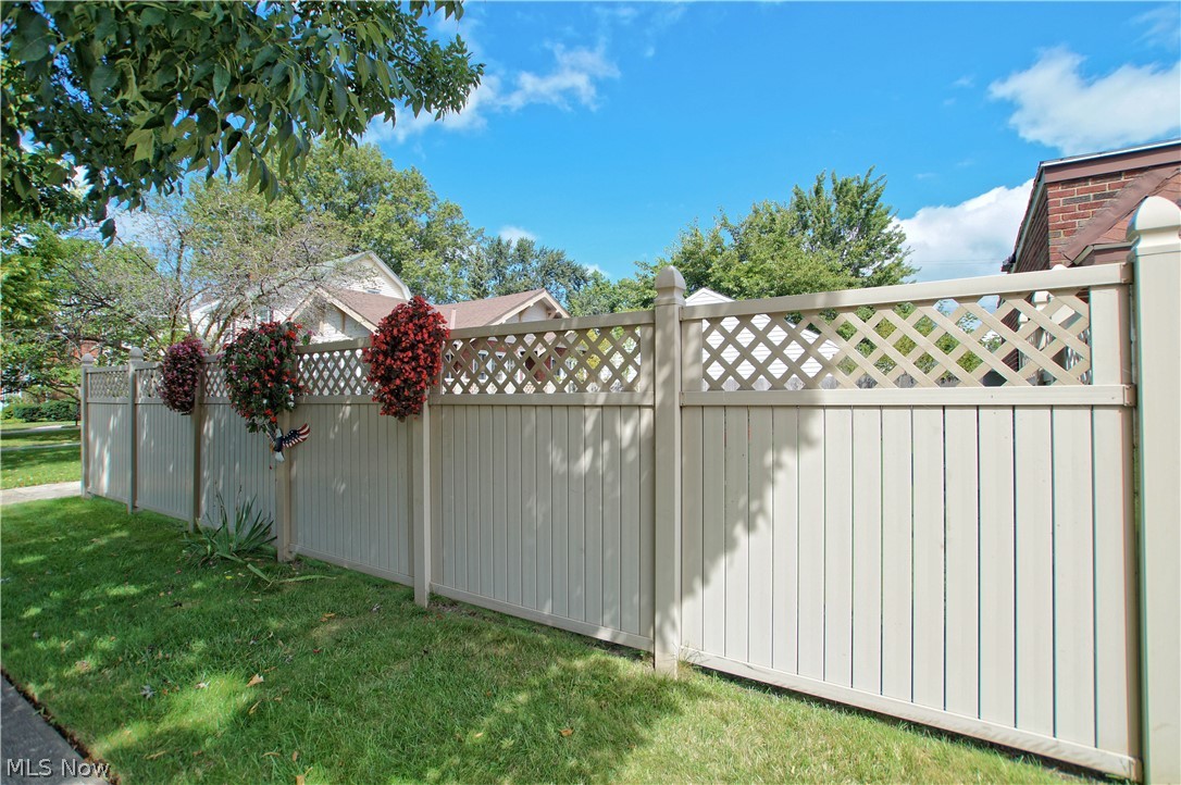 Utopia Beach 02 - Residential