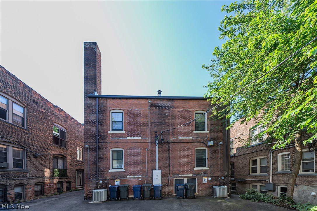 Hampshire Commons Condo - Residential