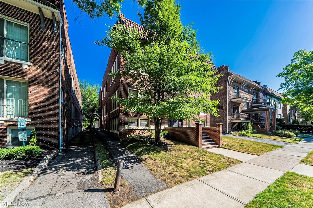 Hampshire Commons Condo - Residential