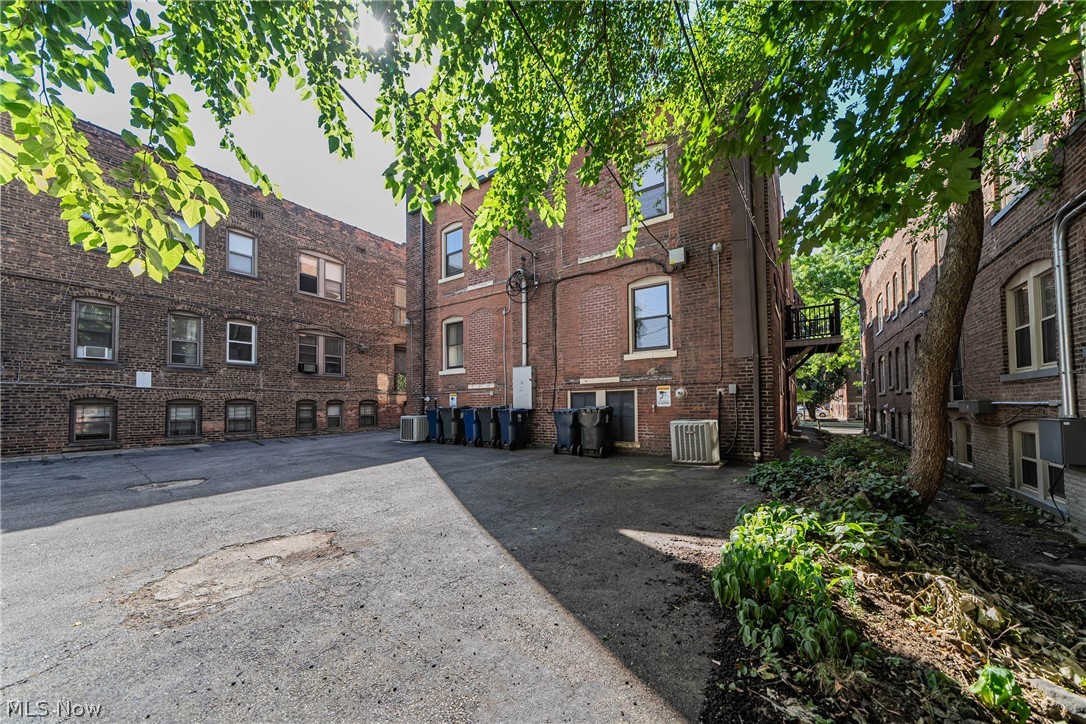 Hampshire Commons Condo - Residential