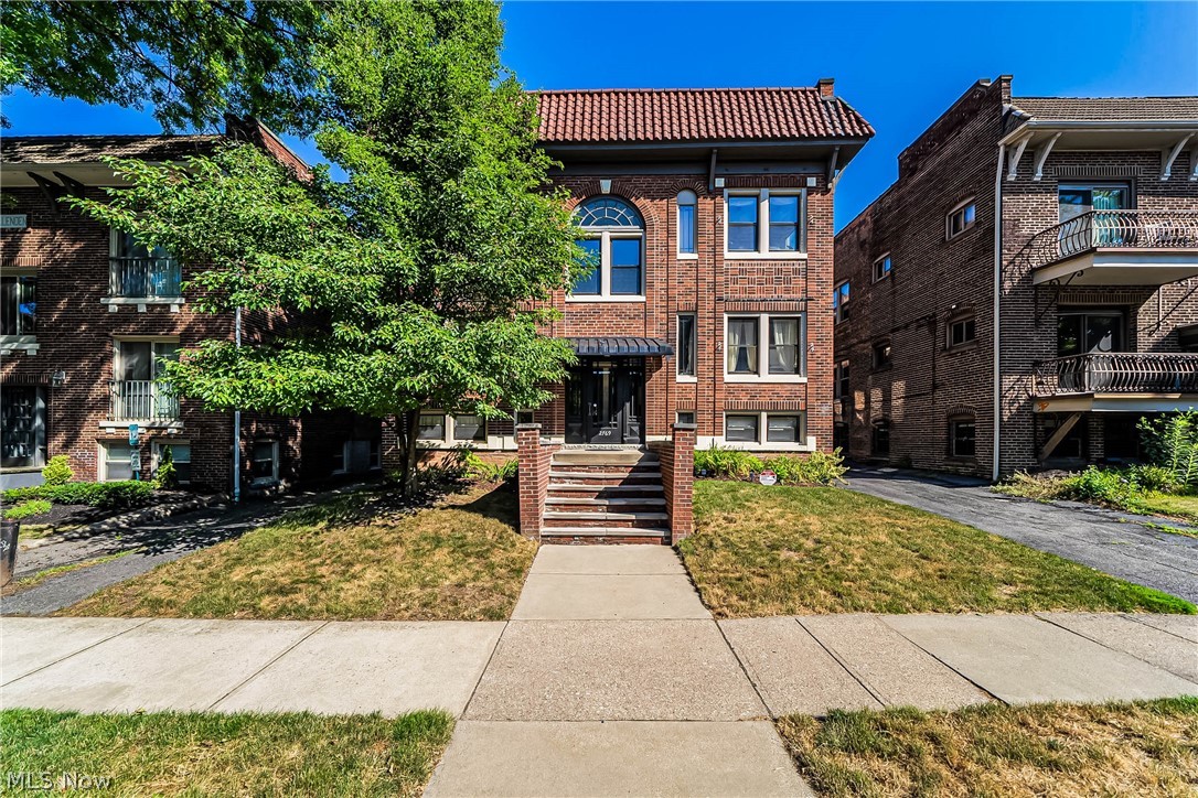 Hampshire Commons Condo - Residential