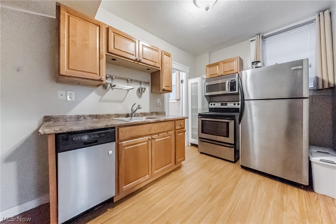 Hampshire Commons Condo - Residential