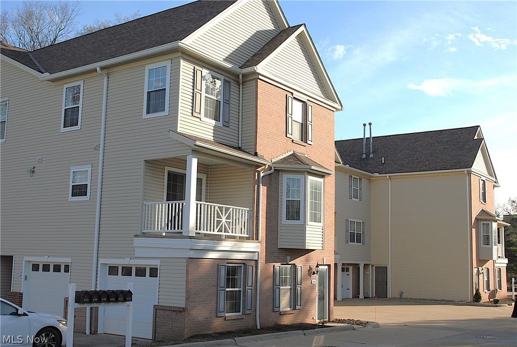 Photo of 636 Tollis Parkway, Broadview Heights, OH 44147 (MLS # 5192898)