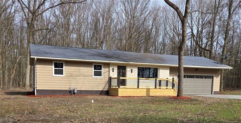 Homes For Sale - 1075 NE River Road<br/> Lake Milton, OH 44429