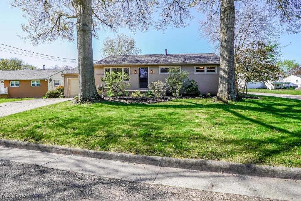 1004 Lynbrook Street, North Canton, Ohio image 1