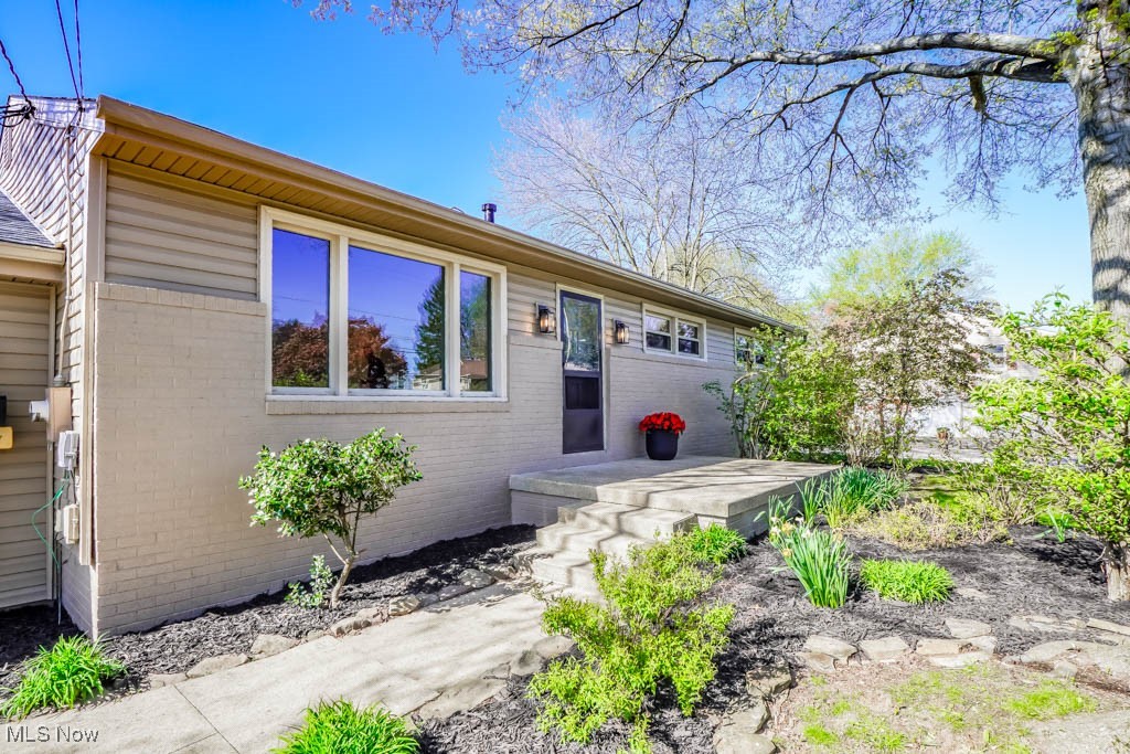 1004 Lynbrook Street, North Canton, Ohio image 33