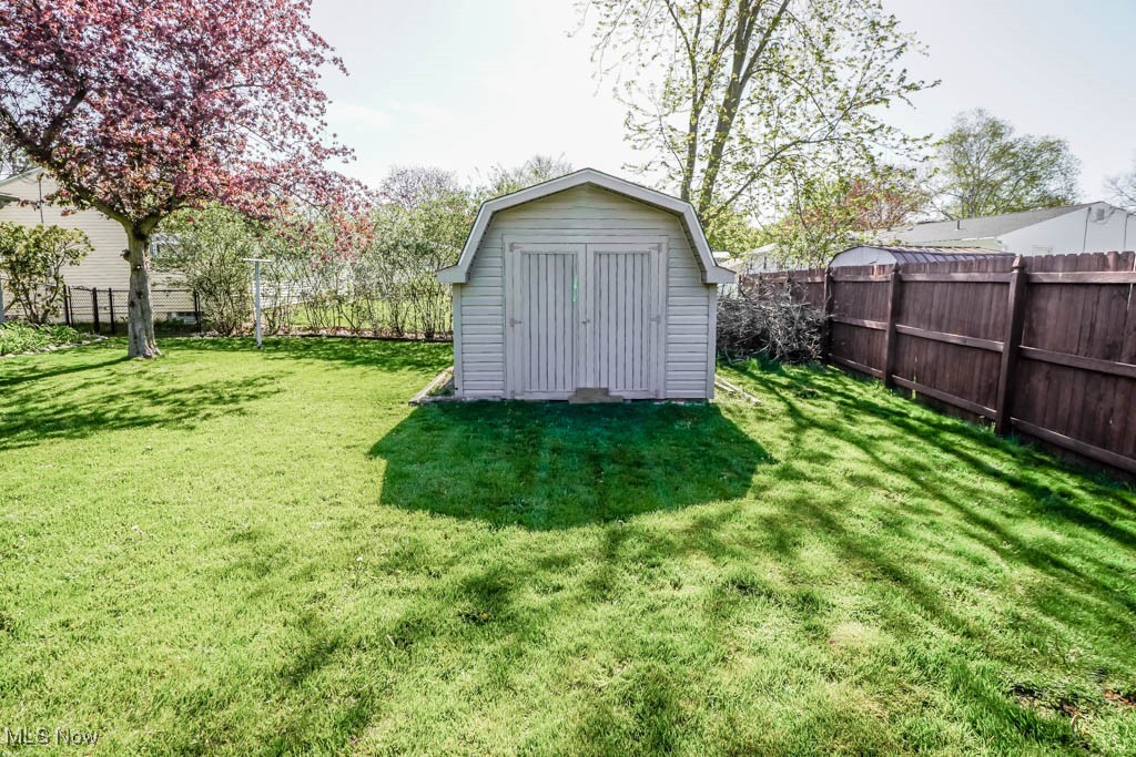 1004 Lynbrook Street, North Canton, Ohio image 27