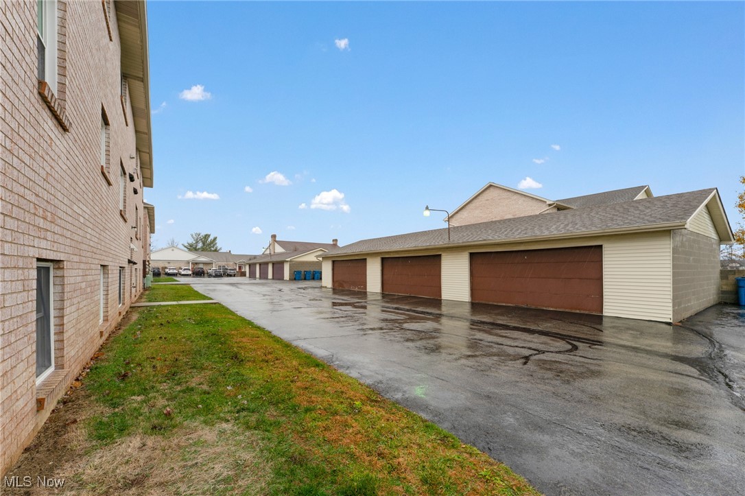 Presidential Square Condo - Residential