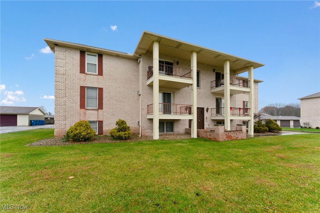 Photo of 7357 Eisenhower Drive #6, Boardman, OH 44512 (MLS # 5174528)