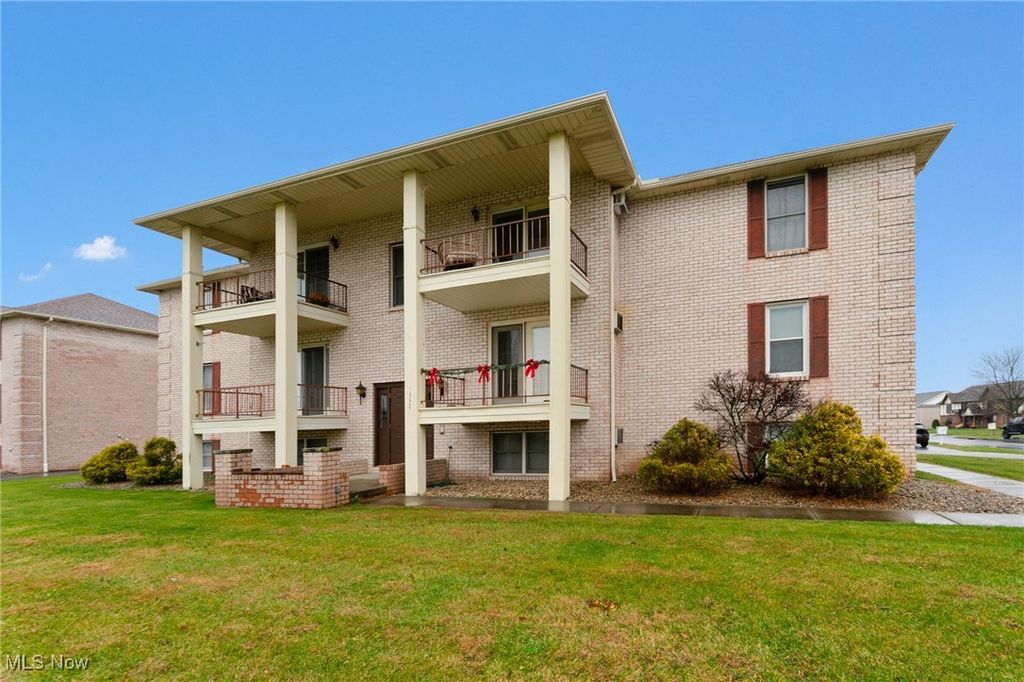 Photo of 7357 Eisenhower Drive #6, Boardman, OH 44512 (MLS # 5174528)