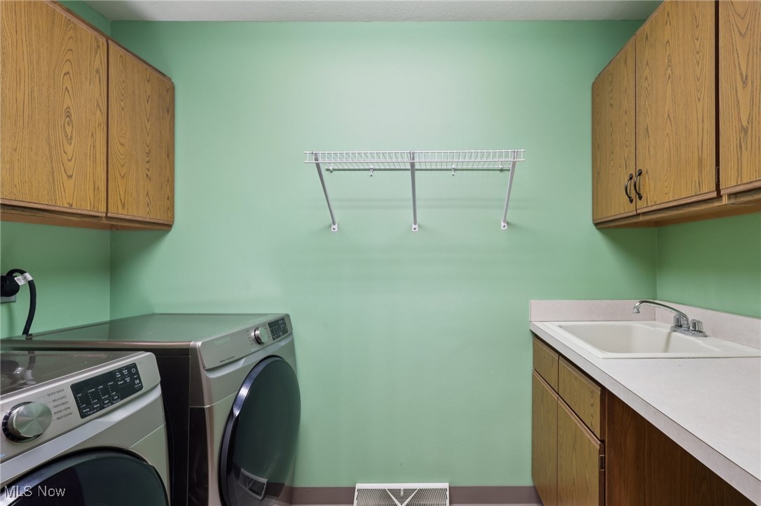 Roberto Place Condo - Residential