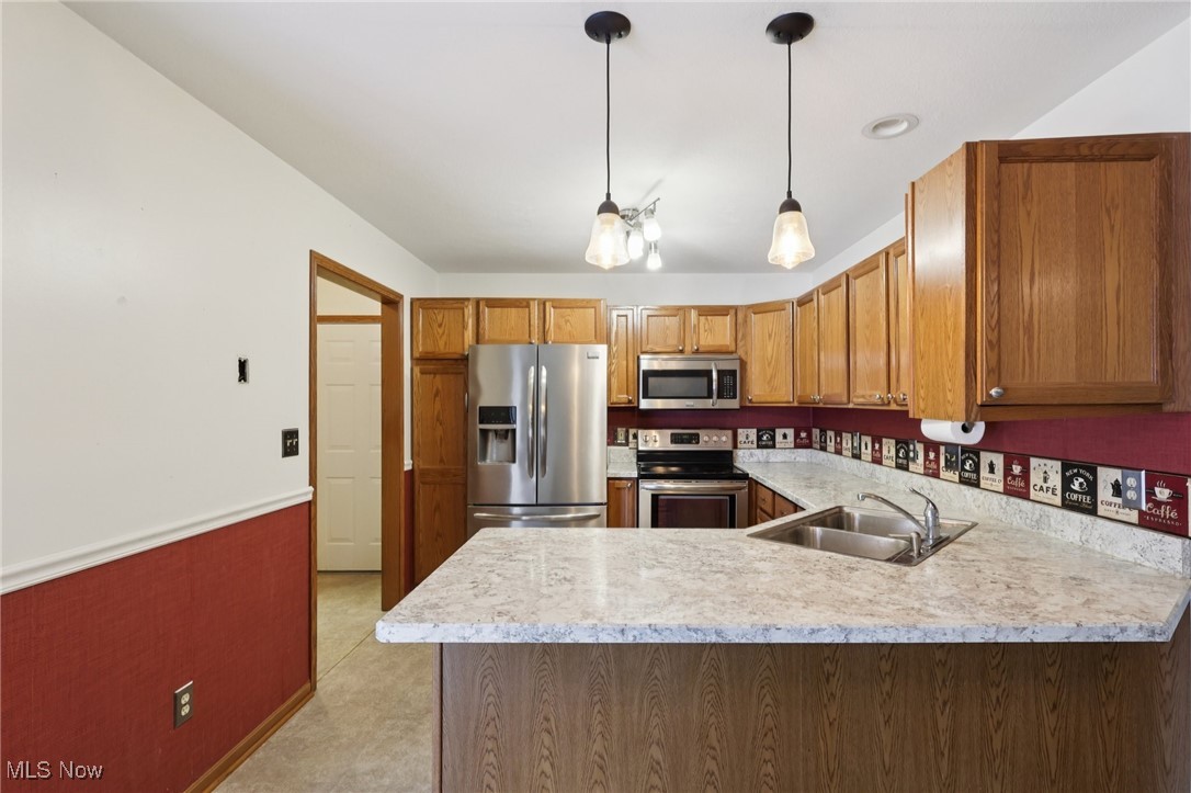 Roberto Place Condo - Residential