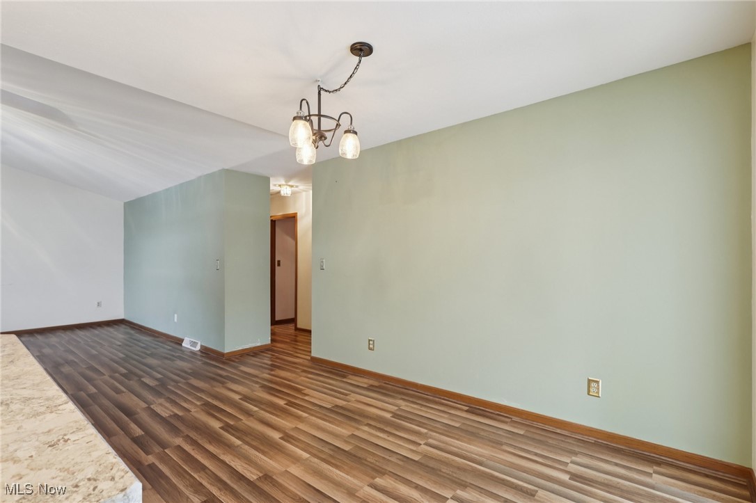 Roberto Place Condo - Residential