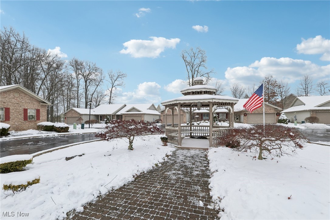 Roberto Place Condo - Residential