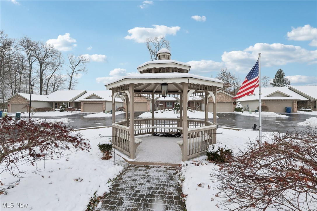 Roberto Place Condo - Residential