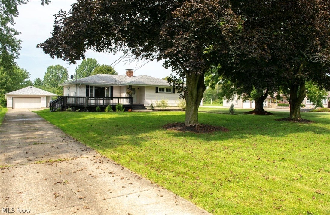 1575 Niles Cortland Road NE
