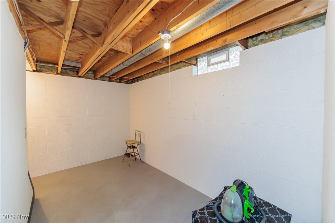 1430 Loriann Drive, Berea, Ohio image 37