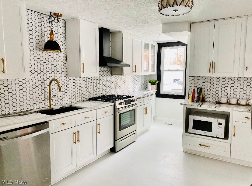 Lyndhurst Manor Sub/A B Hare C - Residential