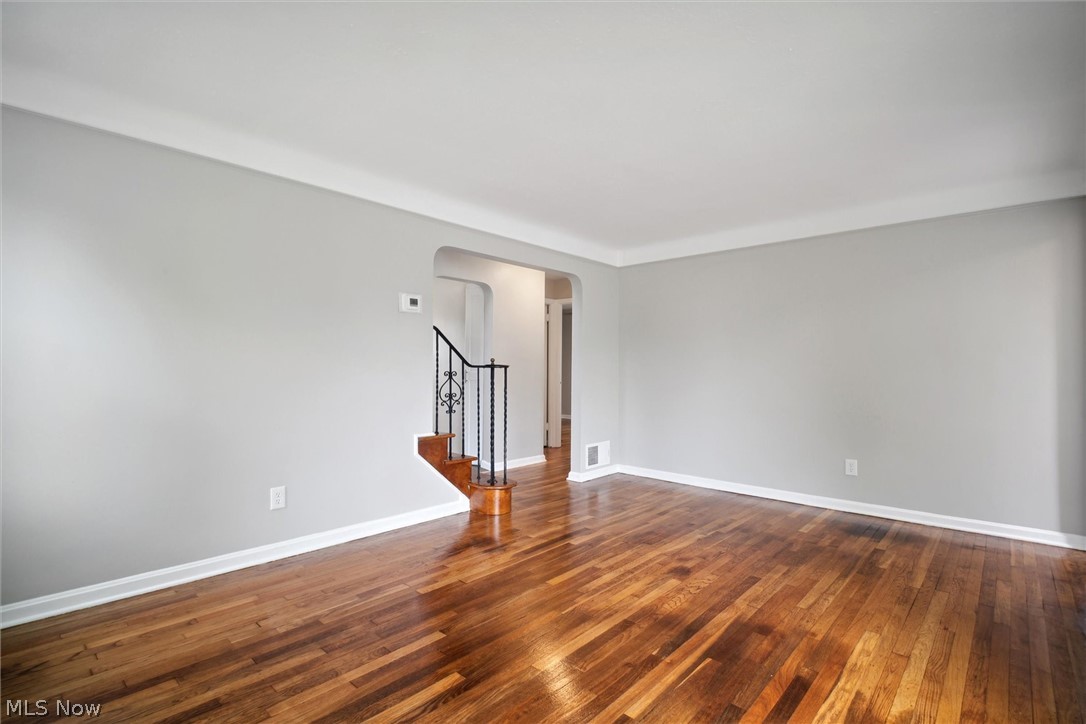 Maple Heights 01 - Residential Lease