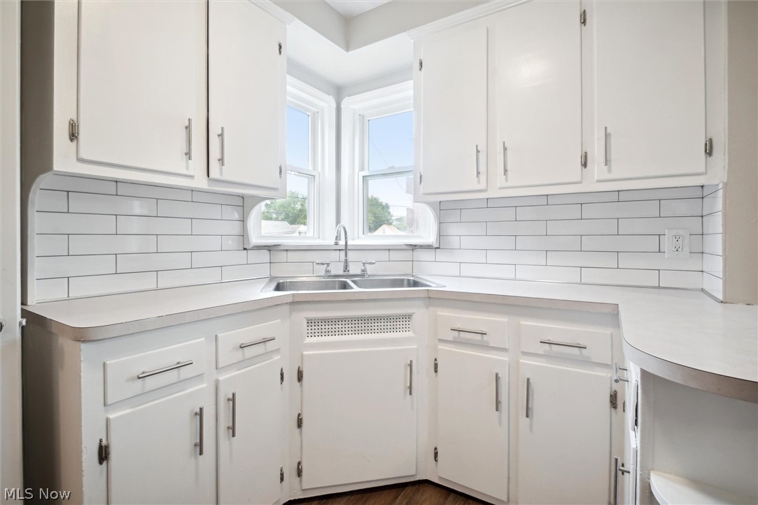 Maple Heights 01 - Residential Lease