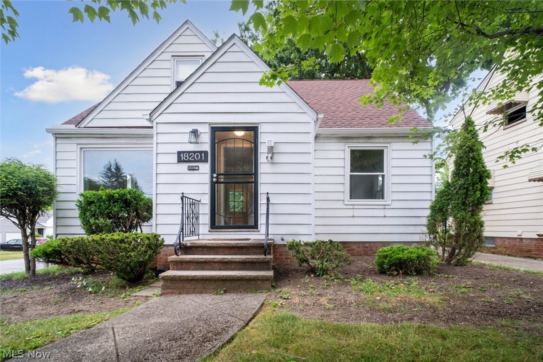 Maple Heights 01 - Residential Lease