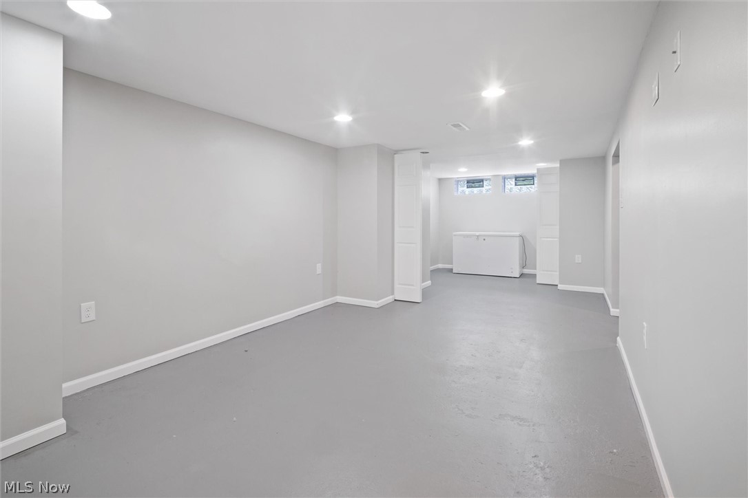 Maple Heights 01 - Residential Lease